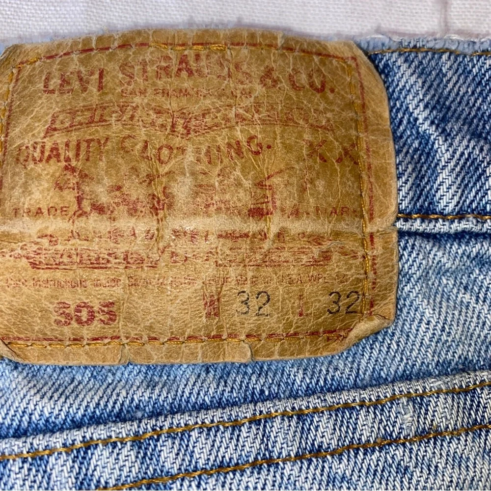 Vintage Levis 505 Made in USA Light Wash Denim Jeans 32